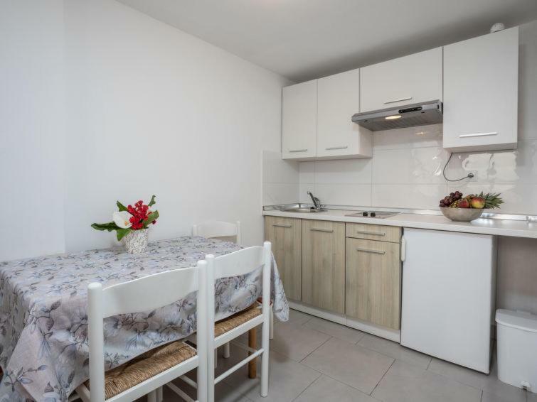 Apartments Folo Tar-Vabriga Exterior photo
